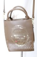 Maison de FLEUR / ヴィランズ ブック型バッグ  ブラウン O-25-08-29-054-LO-BG-YM-OS