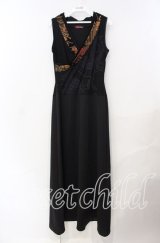 Qutie Frash / ドラゴンプリントノースリーブ着物襟ワンピース  ブラック O-25-08-30-039-QU-OP-OW-ZI