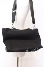 画像4: 【SALE】INGEBORG / ロゴプリントキャンバスバッグ  クロ O-25-09-03-003-LO-BG-IG-ZTK020 (4)