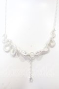 axes femme POETIQUE / スネークネックレス  シロ O-25-09-03-046-AX-AC-OW-OS
