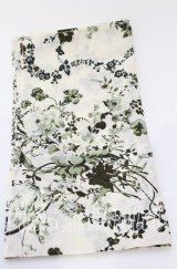 INGEBORG / ハンカチーフ  薔薇柄 アイボリー×グリーン系 O-25-09-03-059-LO-ZA-IG-ZT488-F006