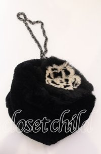 INGEBORG / カメリアファーポーチ  クロ O-25-09-03-010-LO-ZA-OW-ZT012