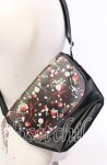 画像1: 【SALE】PINK HOUSE / メリーストロベリー柄ショルダーバッグ  クロ O-25-09-03-018-LO-BG-OW-ZTK020 (1)