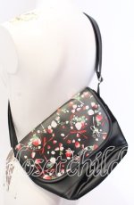 画像2: 【SALE】PINK HOUSE / メリーストロベリー柄ショルダーバッグ  クロ O-25-09-03-018-LO-BG-OW-ZTK020 (2)