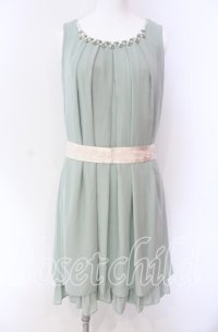 axes femme / バックバラスリットドレス  グリーン O-25-09-04-025-AX-OP-IG-ZT052