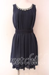 axes femme / バックバラスリットドレス  ネイビー O-25-09-04-026-AX-OP-IG-ZT493