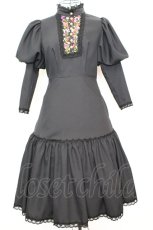 画像1: 菫コルセット / ビジューとリボン刺繍のドレス  クロ O-25-09-04-1024-LO-OP-OW-OS (1)