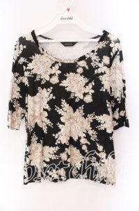 INGEBORG / ローズブーケ柄Tシャツ 11 クロ O-25-09-04-108-LO-TS-IG-ZT090