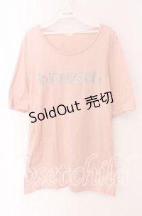 INGEBORG / ラメブレードロゴカットソー  ピンク O-25-09-04-117-LO-TO-IG-ZT091