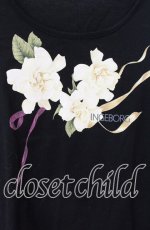 画像2: 【SALE】INGEBORG / カメリアプリントTシャツ 13 クロ O-25-09-04-123-LO-TS-IG-ZT081 (2)