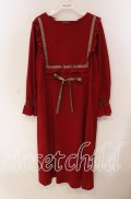 LEBECCA boutique / プリドーンを見つめるハイネックフリルワンピース  アカ O-25-09-06-042-EL-OP-OW-OS