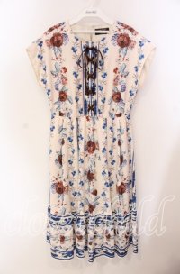 axes femme NOSTALGIE / アンティークフラワーワンピース F キナリ O-25-09-06-045-AX-OP-OW-ZT040