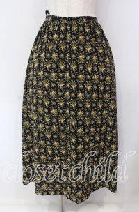 KANEKO ISAO / 小花柄スカート  クロ O-25-09-06-015-EL-SK-IG-ZT030