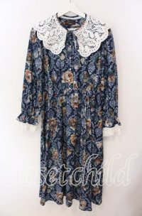 axes femme NOSTALGIE / ローズオーナメント柄ワンピース  ネイビー O-25-09-08-020-AX-OP-IG-OS
