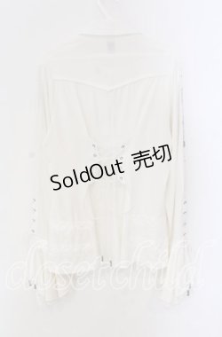 画像4: Ozz oneste / Dark Wizardカットブラウス  ホワイト O-25-09-09-009-OO-BL-OW-OS
