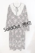 axes femme / ウォールオーナメント柄ワンピース  クロ O-25-09-09-026-AX-OP-IG-OS