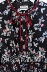 画像2: 【SALE】axes femme / ベリー柄ロングワンピース  クロ O-25-09-09-029-AX-OP-IG-ZT474 (2)