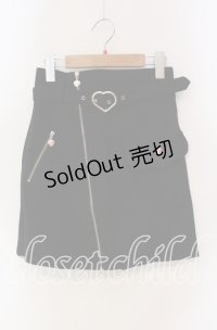 Honey Cinnamon / ハートバックルデザインスカート  クロ O-25-09-11-027-LO-SK-IG-ZY