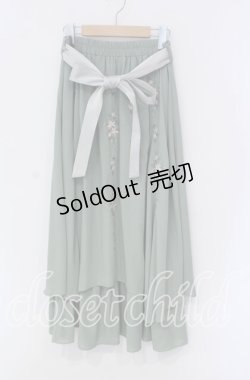 画像1: axes femme / フラワー刺繍イレヘムスカート  グリーン O-25-09-11-030-AX-SK-IG-OS
