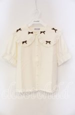 画像1: 【SALE】axes femme POETIQUE / プチリボンビッグ襟ブラウス  オフ O-25-09-11-055-AX-BL-IG-ZH (1)