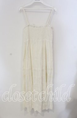 画像1: axes femme / レース使いシャーリングキャミワンピ  シロ O-25-09-11-068-AX-OP-IG-OS