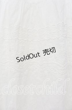 画像2: 【SALE】axes femme / レース使いシャーリングキャミワンピ  シロ O-25-09-11-068-AX-OP-IG-ZT249