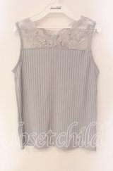 axes femme / 繊細レースタンクトップ  ライトグレー O-25-09-11-082-AX-TO-IG-ZT359