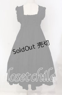 metamorphose / 共布フリルエプロン風ジャンパースカート  クロ O-25-09-11-002-ME-OP-OW-OS