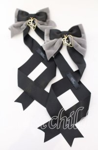 LOTUS ribbon / ツインリボンバレッタ  クロ×グレーベロア×ロゴモチーフ O-25-09-12-069-EL-AC-OW-ZT485-F001