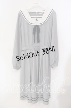 画像1: axes femme POETIQUE / ウサギ刺繍セーラーワンピース【多屋来夢コラボ】 M ブルーグレー O-25-09-15-049-AX-OP-OW-OS