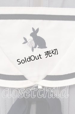画像2: axes femme POETIQUE / ウサギ刺繍セーラーワンピース【多屋来夢コラボ】 M ブルーグレー O-25-09-15-049-AX-OP-OW-OS
