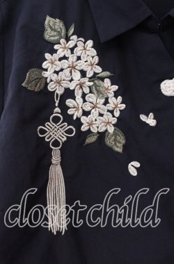 画像2: axes femme / ジャスミン刺繍チャイナブラウス F ネイビー O-25-09-16-043-AX-BL-OW-OS
