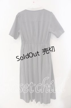 画像2: axes femme / 襟付カットワークプリーツワンピース F グレー O-25-09-16-016-AX-OP-OW-OS