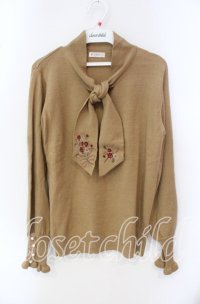 axes femme / フラワー刺繍ボウタイニット M ブラウン O-25-09-18-016-AX-TO-OW-ZT061