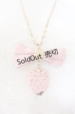 画像1: Q-pot. / ストロベリーガナッシュリボンネックレス  ピンク O-25-09-19-006-QP-AC-OW-ZT0927M
