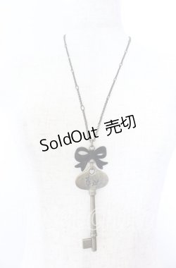 画像2: Q-pot. / 不思議の国のアリス キーネックレス  アンティークゴールド O-25-09-19-003-QP-AC-OW-ZT0927M