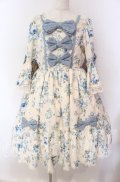 axes femme kawaii / アンティークローズ柄ワンピース 3L アイボリー×サックス O-25-09-20-017-AX-OP-OW-OS