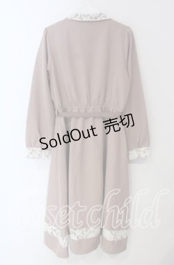 画像3: Fi.n.t / レース使い丸衿ワンピース  ピンクベージュ O-25-09-22-072-CA-OP-IG-OS