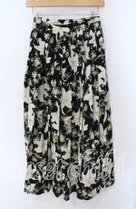 画像3: 【SALE】INGEBORG / 百合柄プリーツスカート  クロ O-25-09-23-044-LO-SK-OW-ZT163 (3)