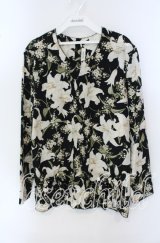 INGEBORG / 百合柄ピンタック使いブラウス  クロ O-25-09-23-052-LO-BL-OW-ZI