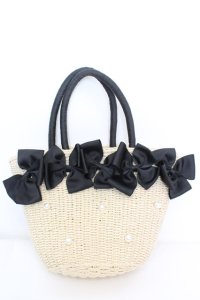 axes femme POETIQUE / リボン雑材風バッグ  ナチュラル×クロ O-25-09-23-1045-AX-BG-OW-ZT335