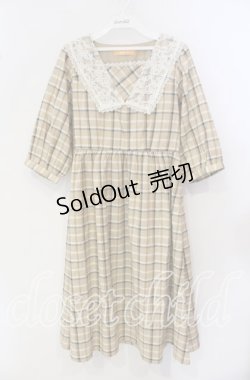 画像1: Fi.n.t / レース衿チェックワンピース F ベージュ O-25-09-25-037-CA-OP-OW-OS