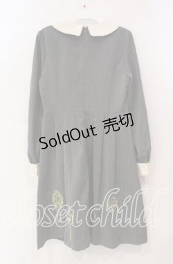 画像3: F i.n.t / アンティーク手鏡刺繍クレリックワンピース F グレー O-25-09-25-038-CA-OP-OW-OS