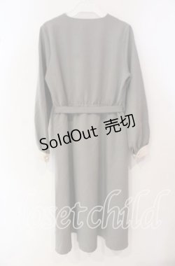 画像3: Fi.n.t / ミニブーケ刺繍クレリック衿ワンピース F グレー O-25-09-25-041-CA-OP-OW-OS