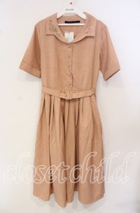 an another angelus / 花刺繍変形開衿ワンピース F ピンク（オレンジに近い） O-25-09-25-033-CA-OP-OW-ZT268