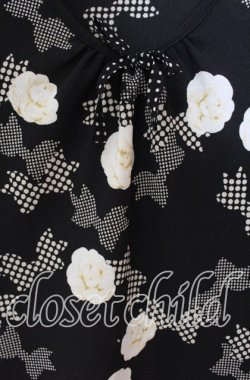 画像2: INGEBORG / カメリアリボン柄Tシャツ S クロ O-25-09-27-085-LO-TO-OW-OS