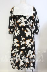画像4: 【SALE】INGEBORG / モクレン柄セーラーワンピース  クロ O-25-09-27-009-LO-OP-OW-ZT337 (4)