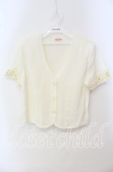 TOMATSU / フラワーレーストップス  アイボリー O-25-09-29-055-LO-TO-IG-ZT381