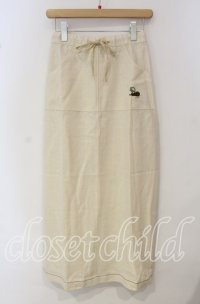 TOMATSU / くま刺繍ロングスカート  アイボリー O-25-09-29-080-LO-SK-IG-ZT130