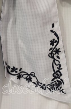 画像4: axes femme / バラ刺繍ギャザーフリルジャンスカ  シロ O-25-09-30-062-AX-OP-IG-OS